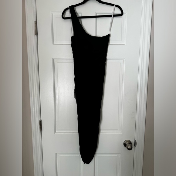 Black Ruched One-Shoulder Bodycon Midi Dress - Picture 1 of 2